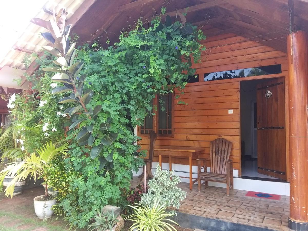 Dot Bey Beach Cabana Trincomalee Ngoại thất bức ảnh