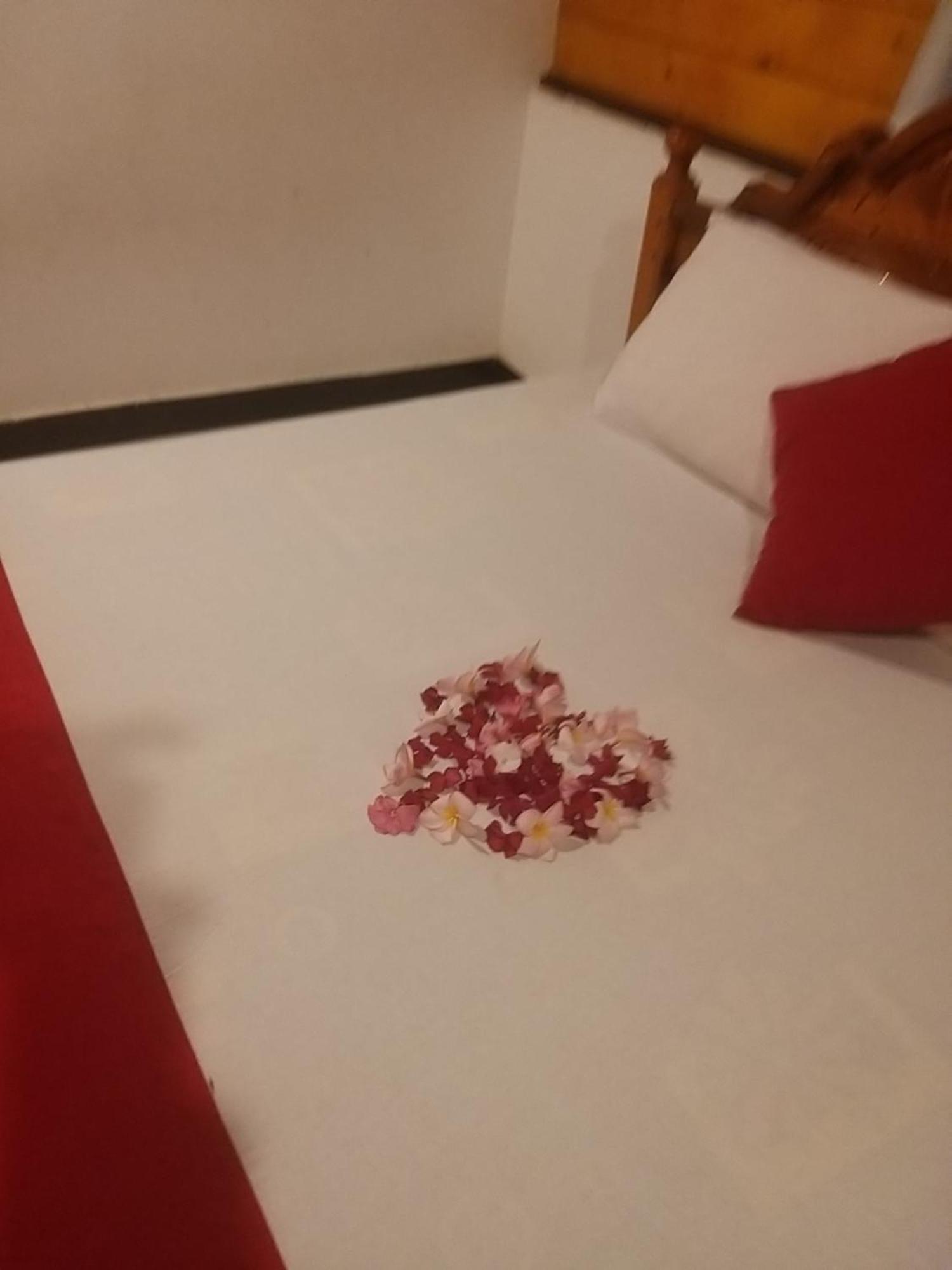 Dot Bey Beach Cabana Trincomalee Ngoại thất bức ảnh